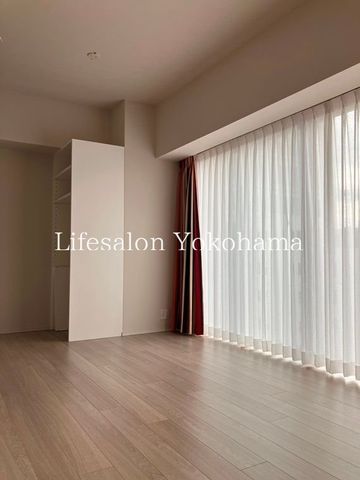 �y���ԁE���r���O�z�@