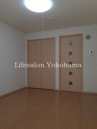 �y���ԁE���r���O�z�@