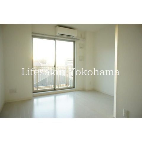 �y���ԁE���r���O�z�@