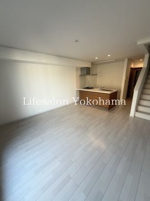 �y���ԁE���r���O�z�@