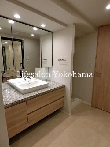 �y���ʏ��z�@