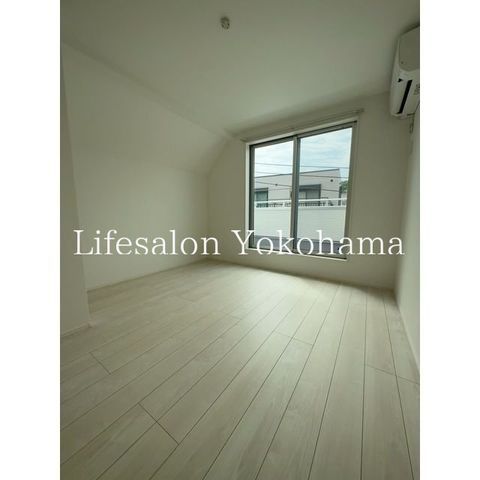 �y���ԁE���r���O�z�@