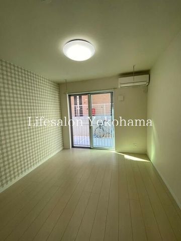 �y���ԁE���r���O�z�@