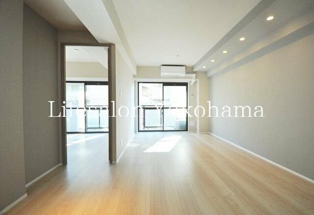 �y���ԁE���r���O�z�@