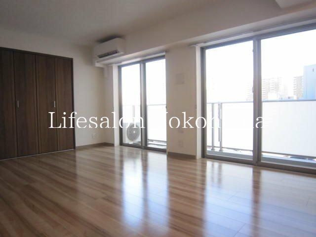 �y���ԁE���r���O�z�@