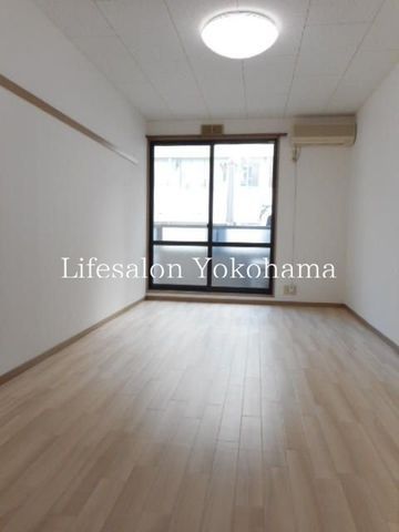 �y���ԁE���r���O�z�@