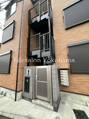 �y�G���g�����X�z�@