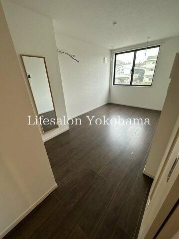 �y���ԁE���r���O�z�@