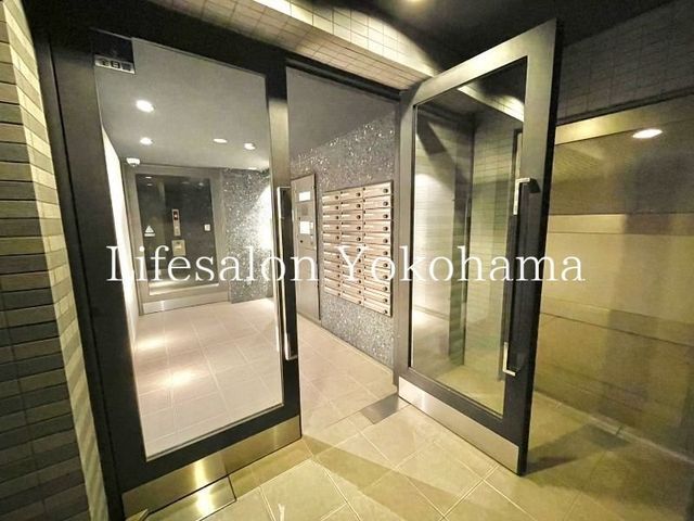 �y�G���g�����X�z�@