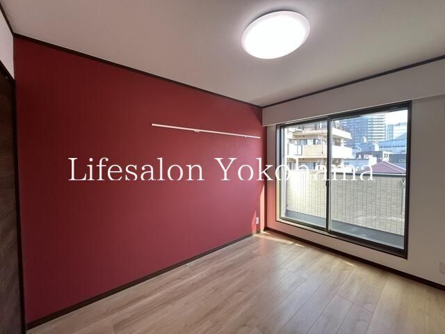�y���ԁE���r���O�z�@