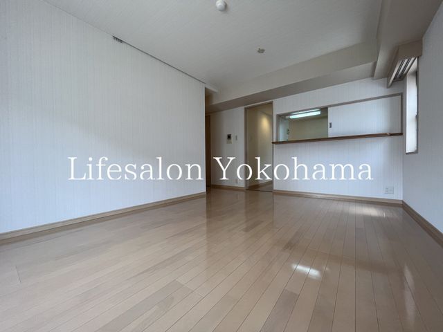 �y�����E���r���O�z�@