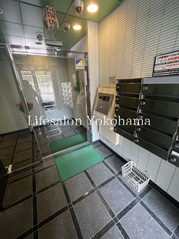 �y�G���g�����X�z�@