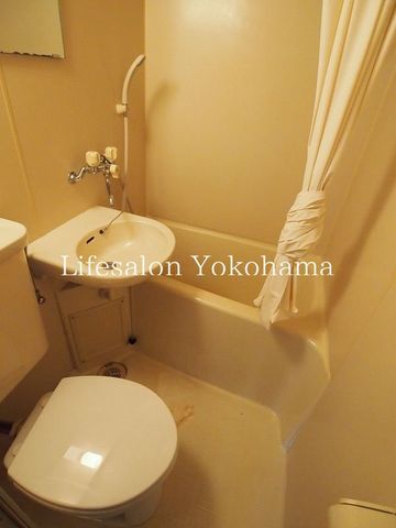 �y�g�C���z�@