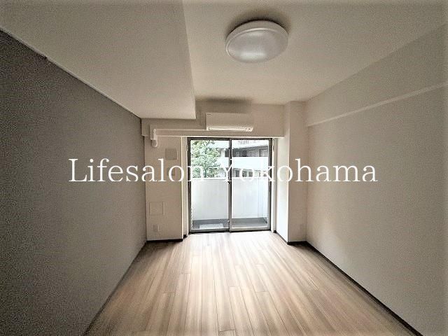 �y���ԁE���r���O�z�@