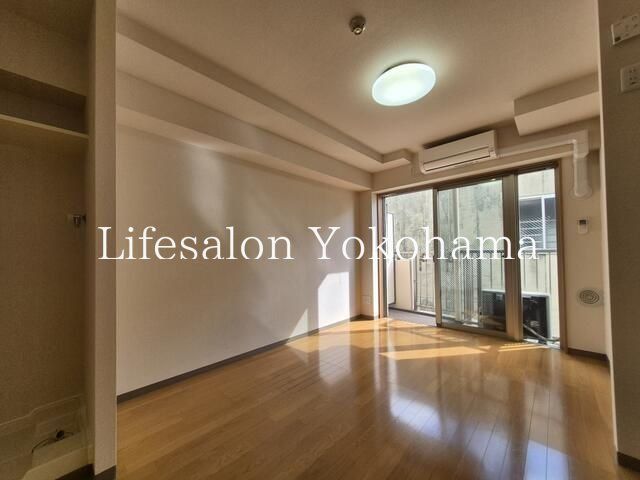 �y���ԁE���r���O�z�@