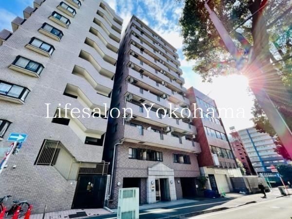 yOρz@