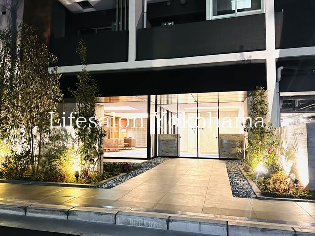 �y�G���g�����X�z�@�G���g�����X