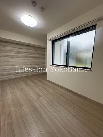 �y���ԁE���r���O�z�@