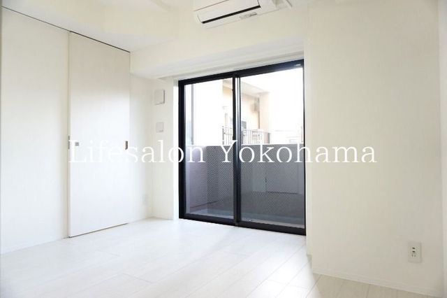 �y���ԁE���r���O�z�@