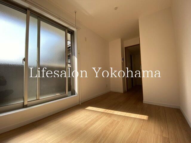 �y���ԁE���r���O�z�@