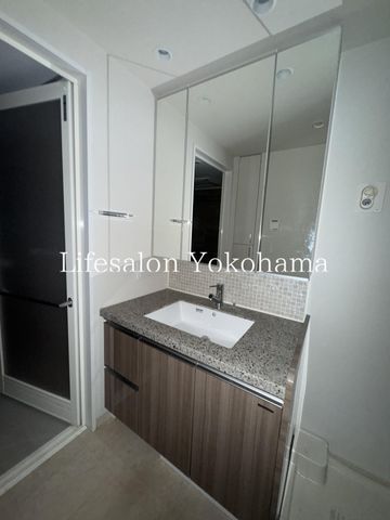 �y���ʏ��z�@