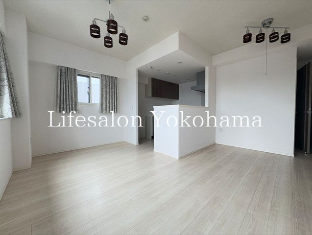 �y���ԁE���r���O�z�@