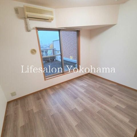 �y���ԁE���r���O�z�@