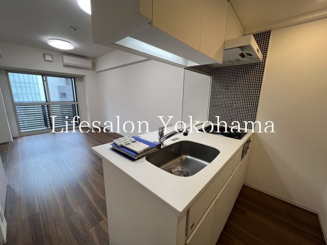 �y���ԁE���r���O�z�@