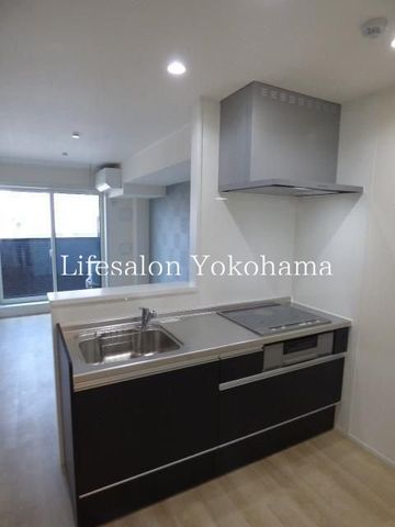 �y�L�b�`���z�@