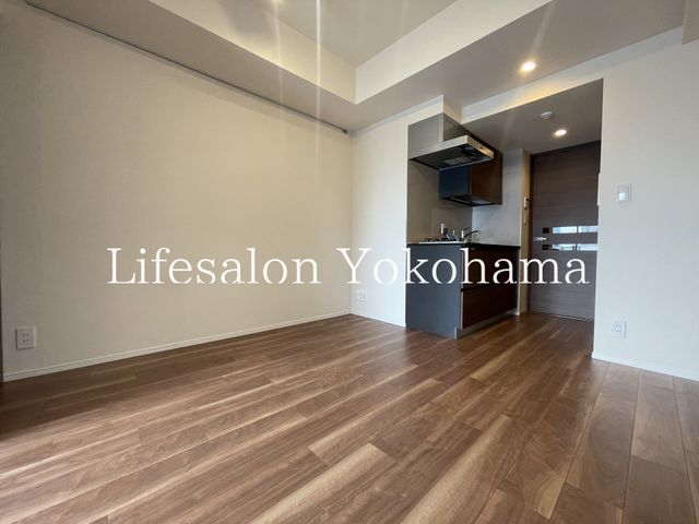 �y���ԁE���r���O�z�@