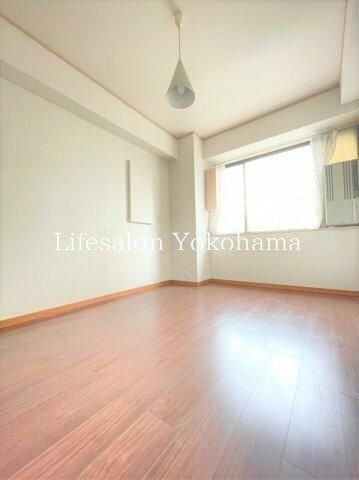 �y���ԁE���r���O�z�@