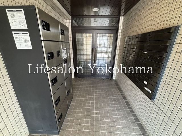 �y�G���g�����X�z�@