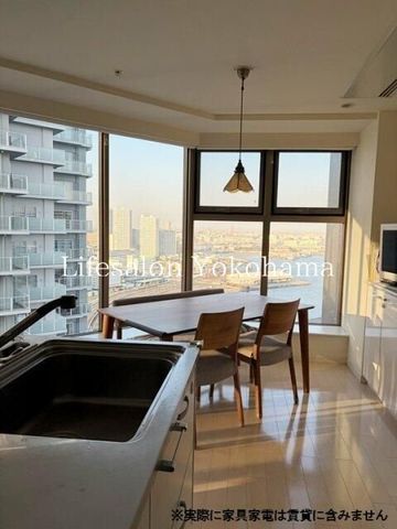 �y���ԁE���r���O�z�@