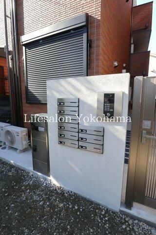 �y�G���g�����X�z�@