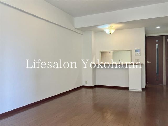 �y�����E���r���O�z�@