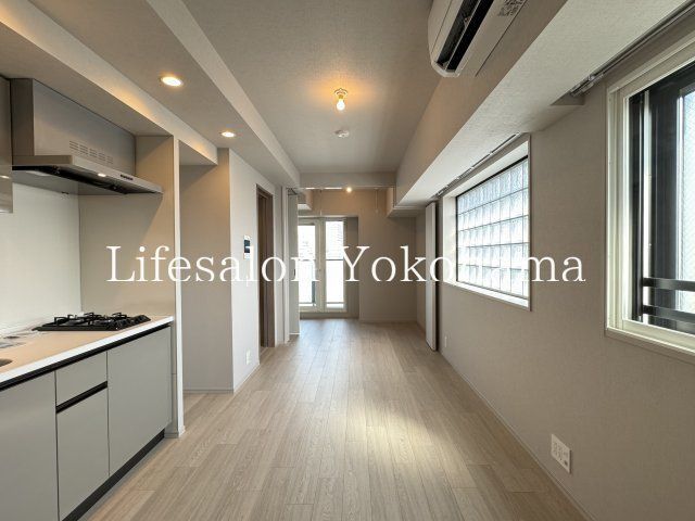 �y���ԁE���r���O�z�@