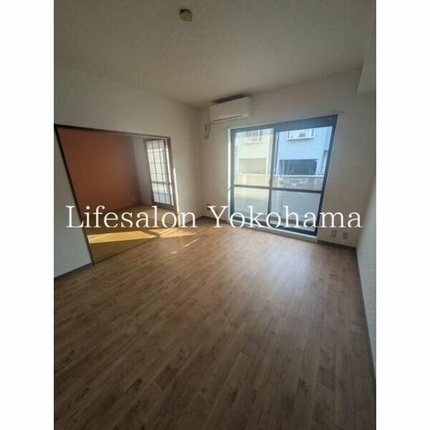 �y���ԁE���r���O�z�@