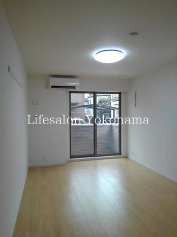 �y���ԁE���r���O�z�@