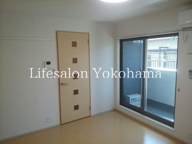 �y���ԁE���r���O�z�@