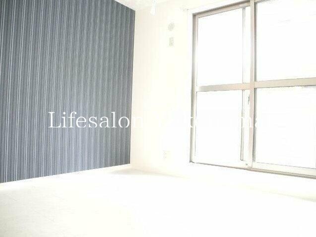 �y���ԁE���r���O�z�@