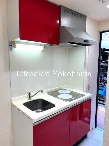 �y�L�b�`���z�@