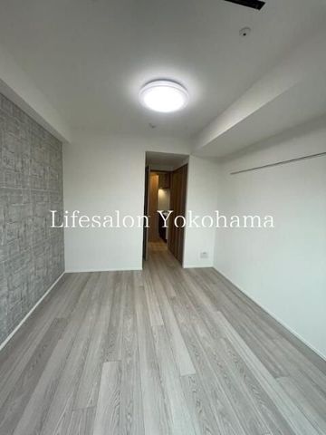�y���ԁE���r���O�z�@