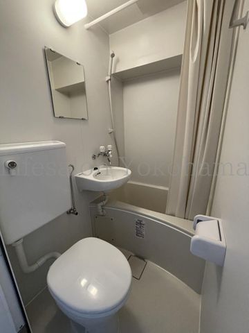 【トイレ】　画像は同タイプ別部屋です。実際のお部屋とは異なります。