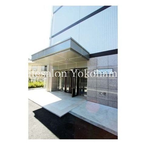 �y�G���g�����X�z�@