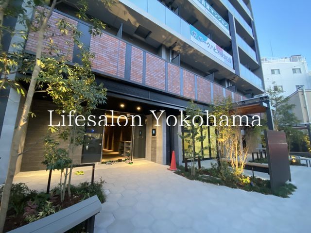 �y�G���g�����X�z�@