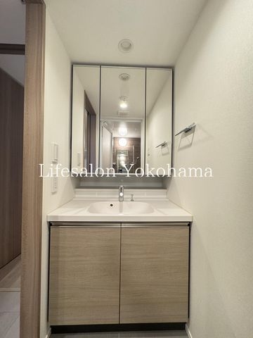 �y���ʏ��z�@