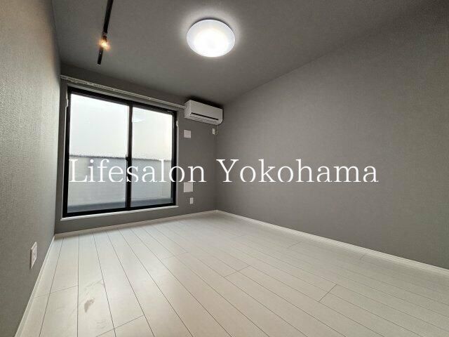 �y���ԁE���r���O�z�@