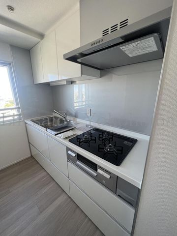 yLb`z@