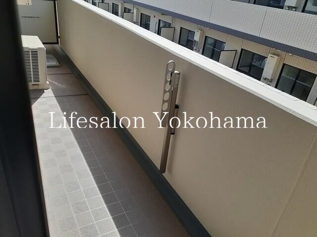 yoRj[z@