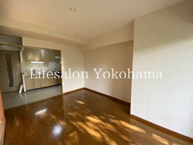 �y���ԁE���r���O�z�@